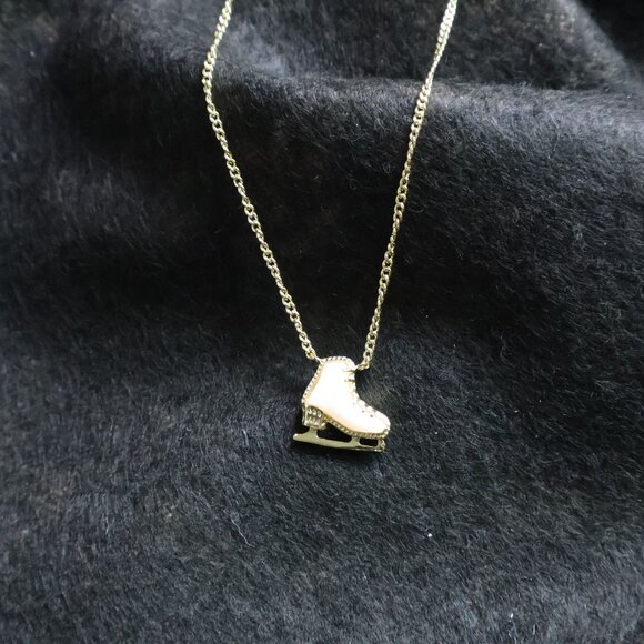 Kendra Scott Ice Skate Gold Necklace White Mother-of-Pearl - Picture 2 of 2